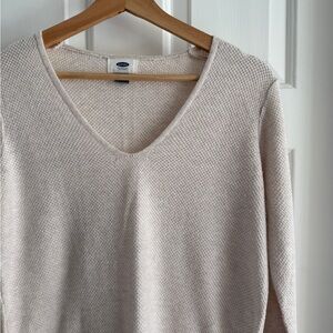 Old Navy Women's V-Neck Light Cream Textured Tunic Sweater